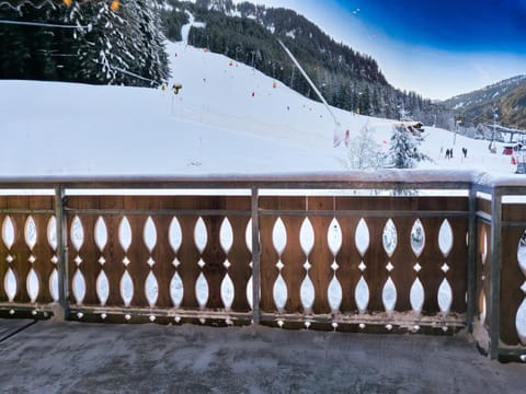 Natural landscape, Winter, View (from property/room), Balcony/Terrace, Mountain view