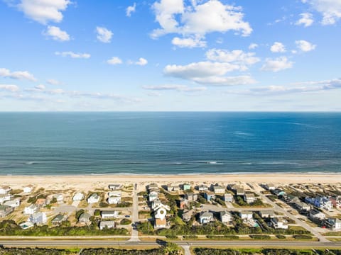 6070 - Cast Away by Resort Realty House in Nags Head