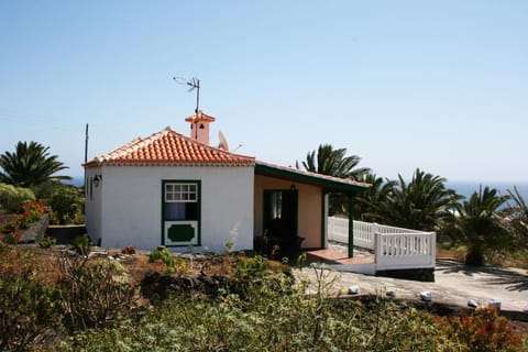 Facade/entrance, Sea view