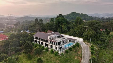 Jenderam Hill Villa Bed and Breakfast in Negeri Sembilan, Malaysia