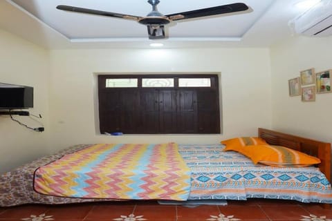 Heritage room with 1 bed/1 bath in a residential neighborhood. House in Madurai