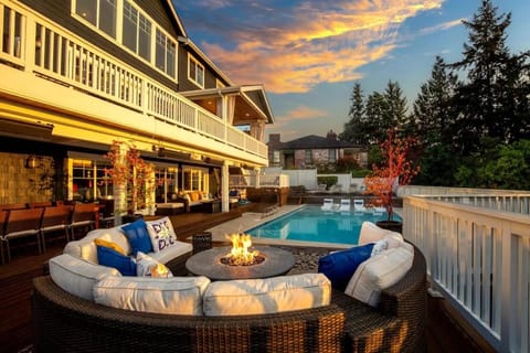 Seattle Private Resort Villa in Seattle