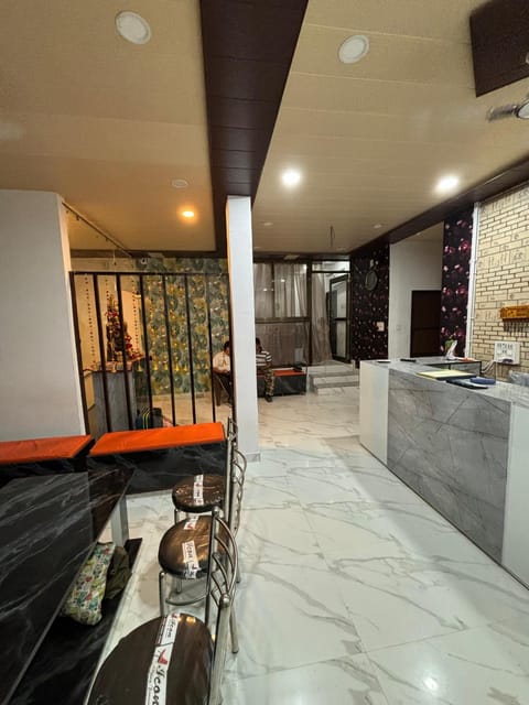 5 PETALS Bed and Breakfast in Varanasi