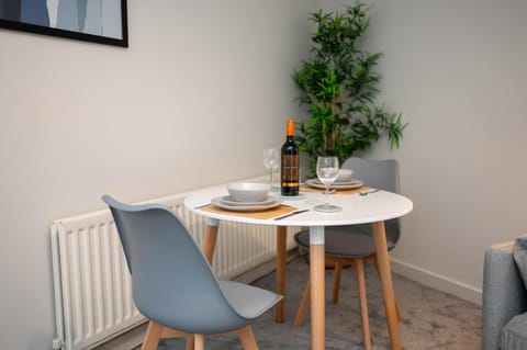 Food and drinks, Dining area