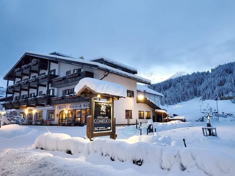 Property building, Natural landscape, Winter