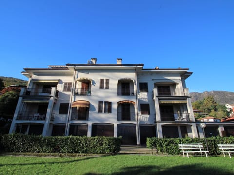 Apartment Charming Lake by Interhome Apartment in Baveno