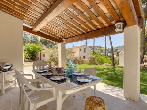 Holiday Home le grand Pin by Interhome House in La Cadière-d'Azur