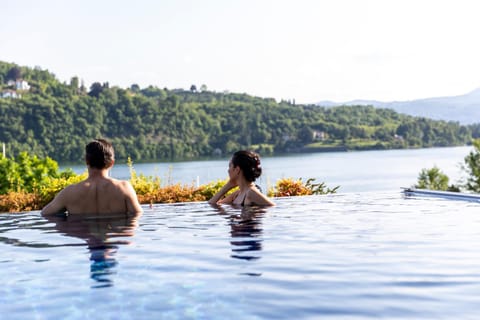 Lake view, Mountain view, Swimming pool