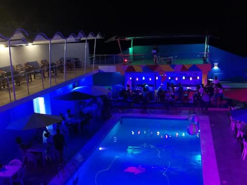 OceanSide Hotel & Pool Gasthof in Los Melones