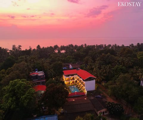 Ekostay Gold Sea Shore Villa I Rooftop Turf I 100 Meters away from the Beach Villa in Maharashtra