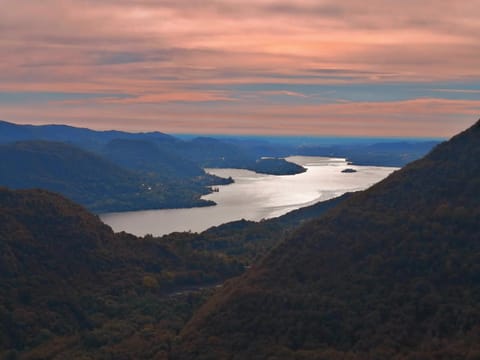 Nearby landmark, Natural landscape, Lake view