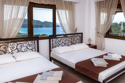 Bed, Photo of the whole room, Bedroom, Sea view