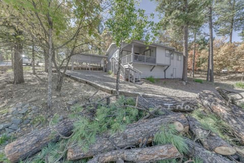 Ruidoso Cabin with Private Hot Tub about 1 Mi to Midtown House in Ruidoso