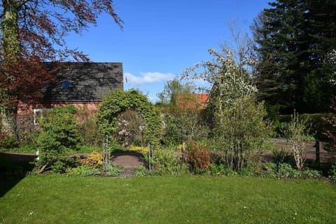 Unser Traumhaus mit wunderschönem Garten House in Aurich