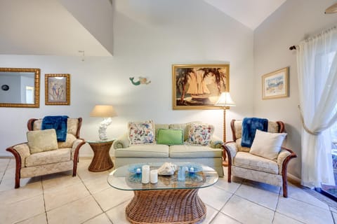 Serene St Augustine Townhome Walk to Beach! Casa in Vilano Beach