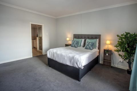 Stay at the Point - Harbour Haven Condo in Durban