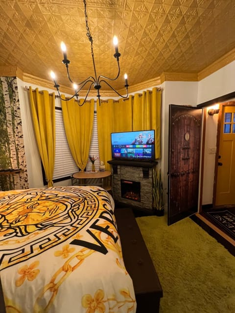 Luxurious Bedroom with Private Bathroom Vacation rental in Westport