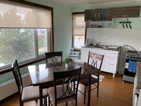 Kitchen or kitchenette, Living room, Dining area, minibar, pet friendly