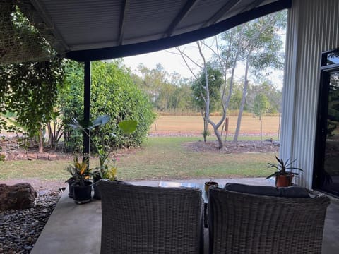 Quiet Rural Retreat Bed and Breakfast in Darwin