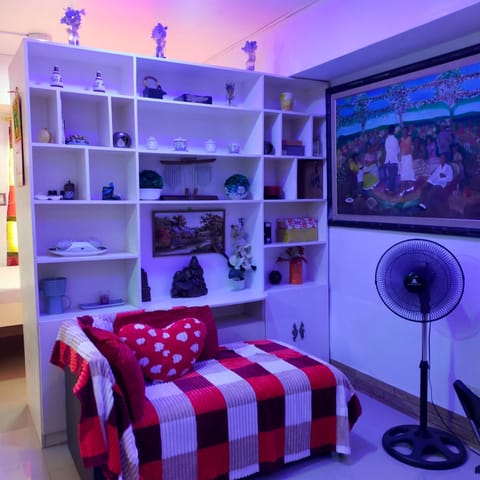 Cozy Condo Unit w/ FREE WIFI&Netflix-Pay Parking Apartamento in Antipolo