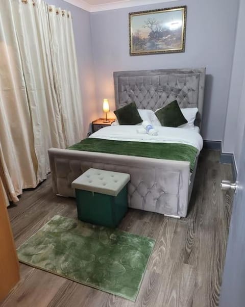 Evergreen 2bedroom-sleeps up to 7,2 bathroom Copropriété in Romford