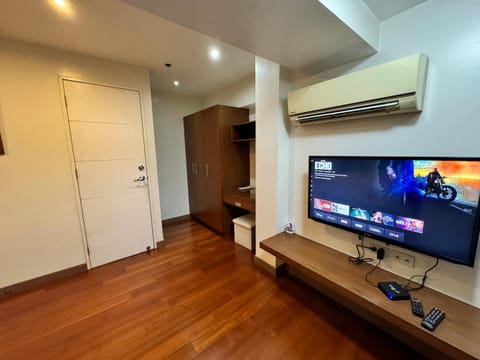 2BR condo in BGC with WiFi/Netflix/Disney+ Condominio in Makati