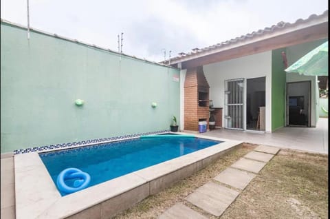 Casa com Piscina Itanhaem (Próximo Praia) House in Itanhaém