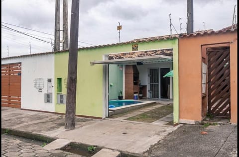 Casa com Piscina Itanhaem (Próximo Praia) House in Itanhaém