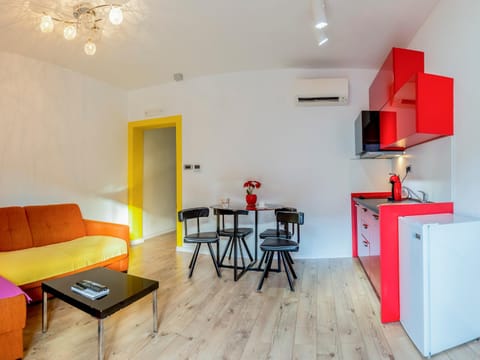 Apartments Windrose Condo in Dobrota