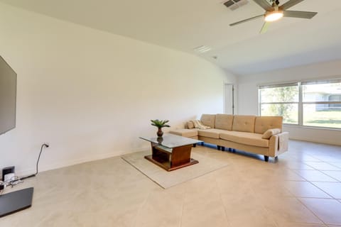 Airy Port Charlotte Home with Smart TV Near Beaches! Casa in Port Charlotte