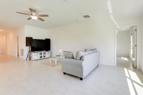 Bright Port Charlotte Home - 2 Mi to Beach! Maison in Port Charlotte