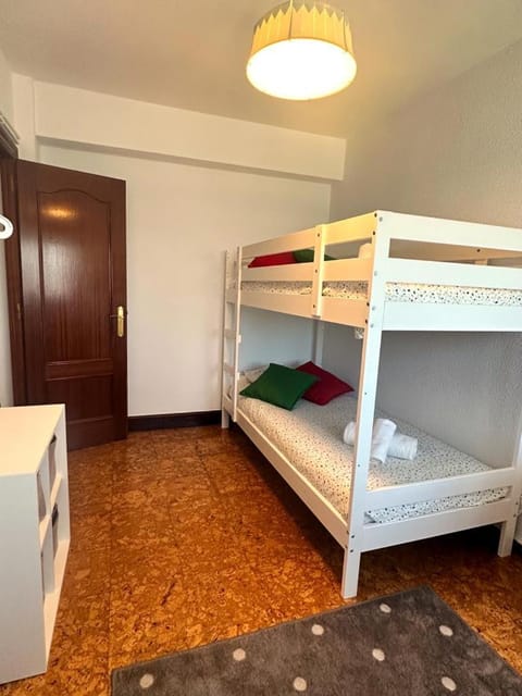 Habitaciones en Santoña en apartamento próximo al centro Vacation rental in Santoña