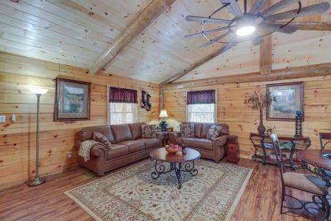 Tumbling Shoals Cabin Near Greers Ferry Lake! Haus in Greers Ferry Lake