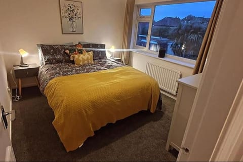 Coleshill townhouse sleeps 6 NEC/BHX 10 MINS House in Metropolitan Borough of Solihull