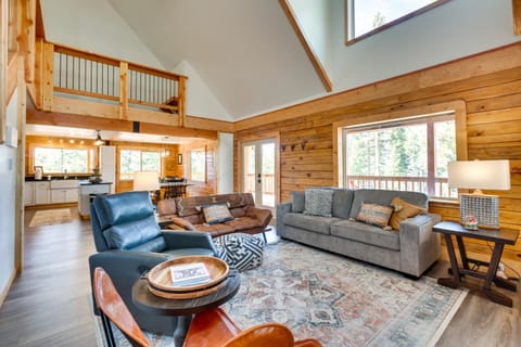 Private Ski-Out Angel Fire Cabin Wraparound Porch House in Angel Fire