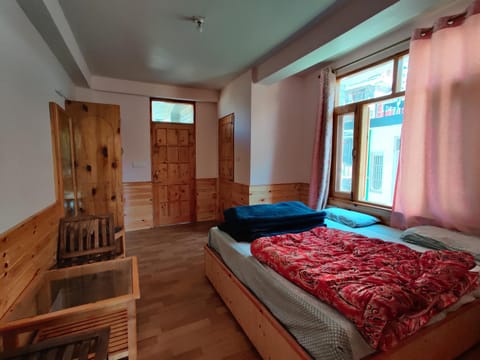 Harmony Premium Home Stay Apartment in Manali