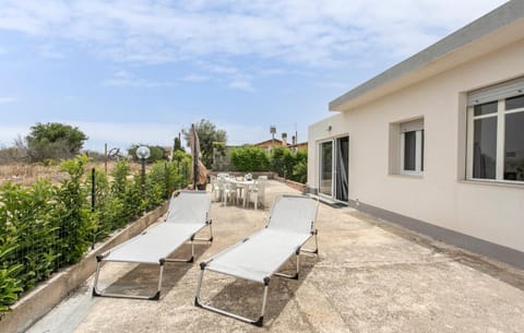 Awesome Home In Santa Maria Del Focall Haus in Santa Maria del Focallo