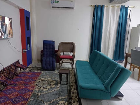 nice room inside an apartment Condo in Abu Dhabi