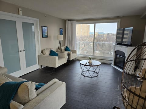 Smart Stylish Downtown Condo- 2 bedrooms Eigentumswohnung in Saskatoon