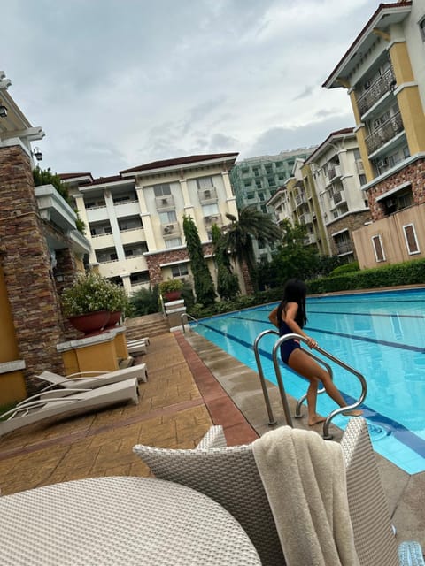 Sorrento Oasis 2 BR Apartment hotel in Pasig