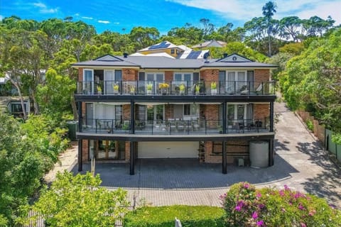 Property building, Balcony/Terrace