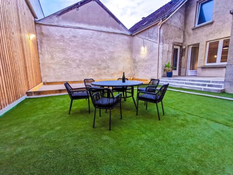 Magnum 80 Terrasse & Climatisation - 6 personnes - BnB Epernay House in Epernay