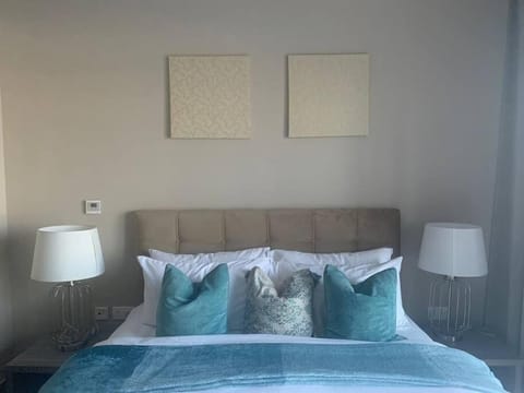 Contemporary 2-Bedroom Apartment Condo in Abu Dhabi
