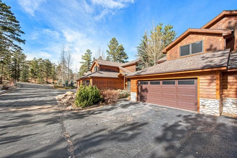 Fall River Retreat - Monthly Long-Term Vacation Rental townhouse House in Estes Park