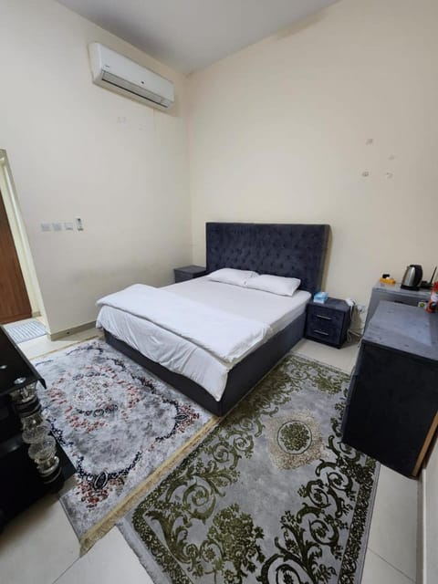 Couple room with attached bathroom Bed and breakfast in Al Sharjah
