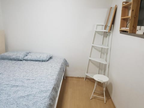 BlueBird Guesthouse - Foreign Only Hostel in Seoul