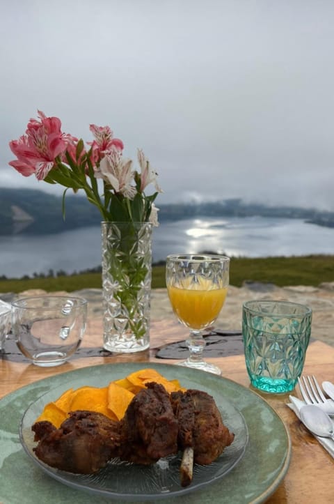 Food and drinks, Lake view, Breakfast