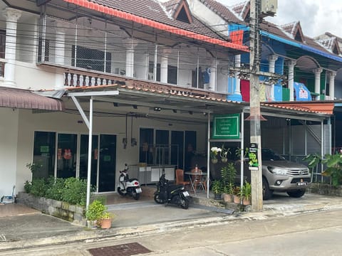 MEGIE HOMESTAY Premier Betong Thailand House in Kedah