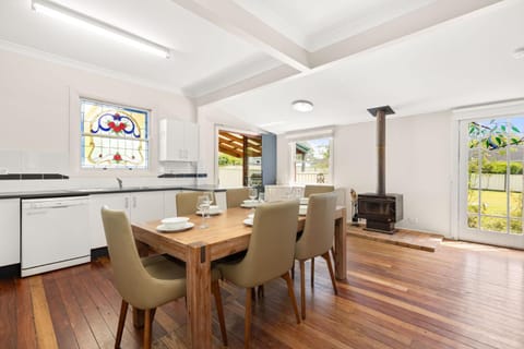 Campbell's Cottage by Experience Jervis Bay Maison in Huskisson