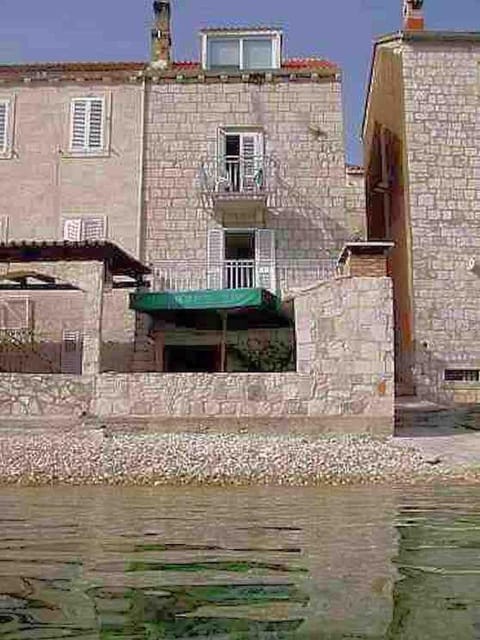 Facade/entrance, Beach